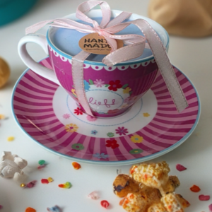 Kaars in kop en schotel "Liefs"<br>Licht & Warmte