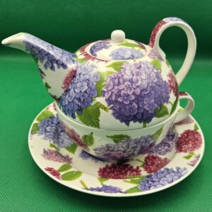 Tea for one set met Hortensia Harmonie patroon<br>Theebenodigdheden